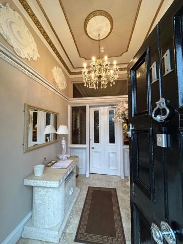 Lochnagar Guest House