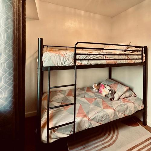 Cozy 3 bedroom Condo, Buhangin, Davao city - Free WiFi, With Pool, Gym, and Near Abreeza Mall