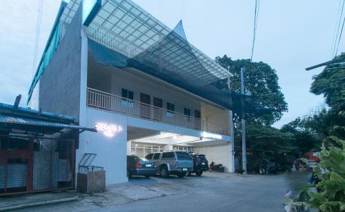 Cozy Cove Inn by RedDoorz