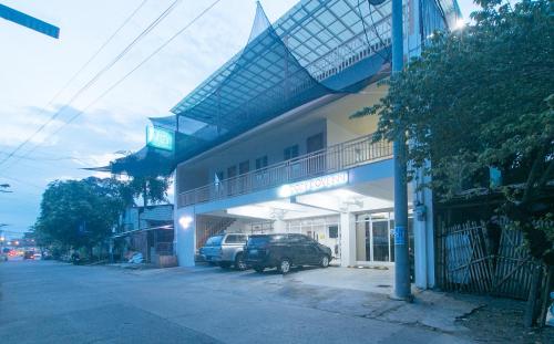 Cozy Cove Inn by RedDoorz