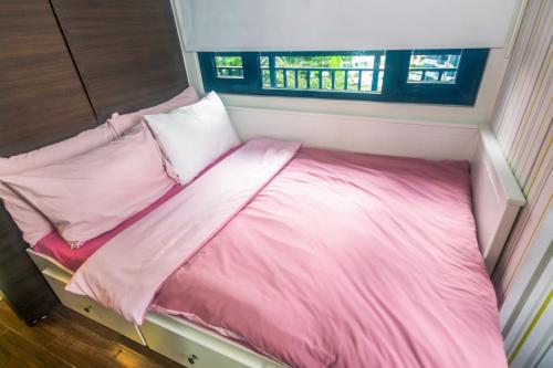 Urban Oasis Sleep in Style Makati Comfy Gym Swim Park 914