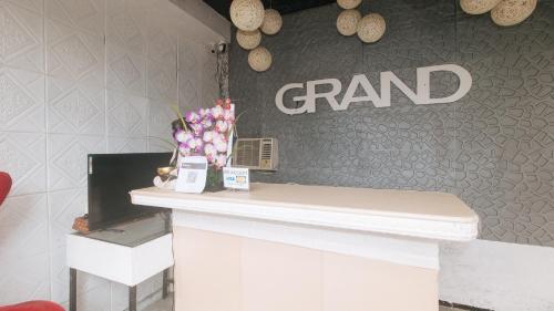 Grand Peninsula Suites