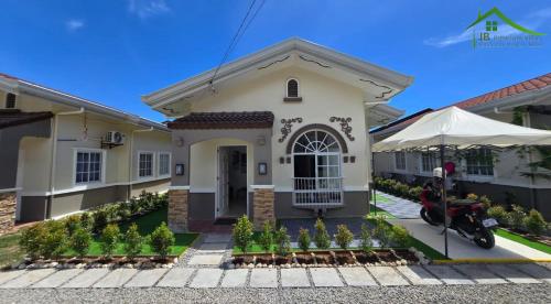 Villa Sarah Royal Palm Tres Panglao, Bohol