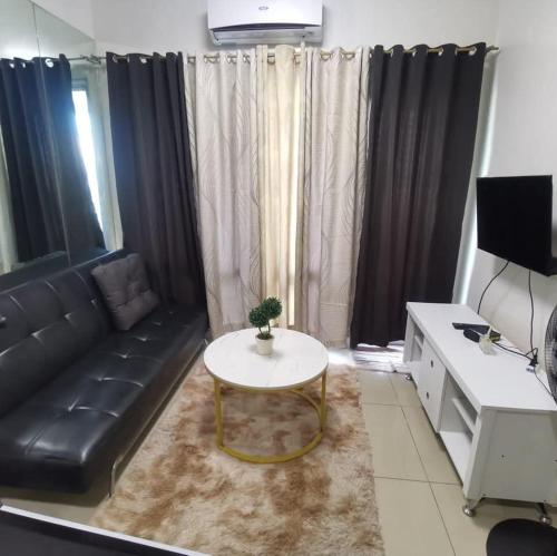 2 BR APT in SEA RESIDENCES