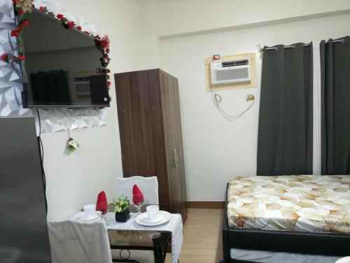 E & L staycation at trees residences