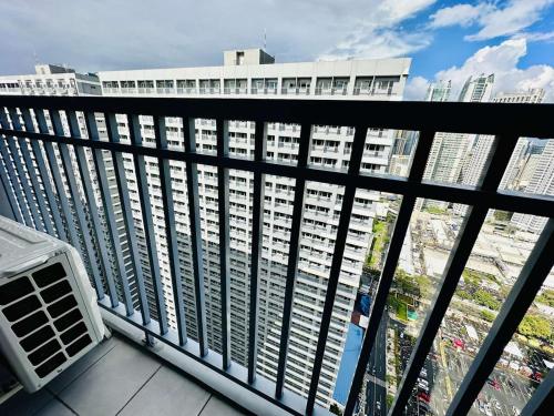 Royal Fame Residency