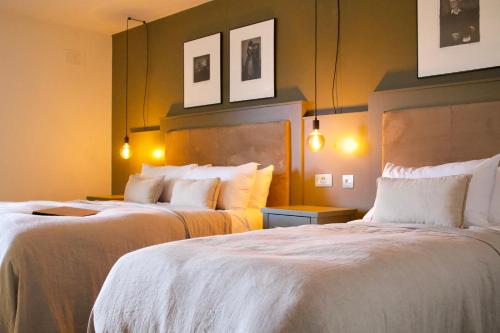 Fiddle And Bow Hotel