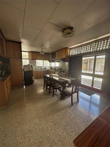 Spacious House with wide Parking Area and Lawn at Damosa Lanang