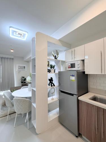 Dahlia - Two Bedroom Condo Unit with Veranda