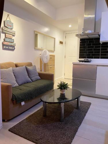 Azure Staycation by Zette