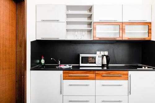 Apartment Building Família