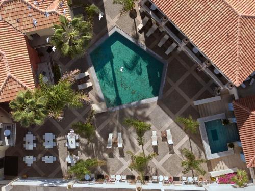 Grecotel Plaza Beach House