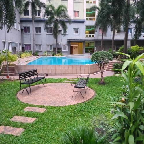 Francesca Royale Condominiums