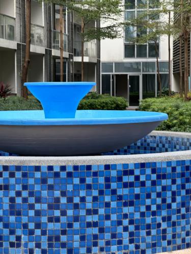 Condo with pool and gym free access