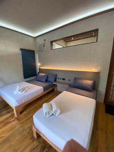 Angeles Hut Fishermans Wharf