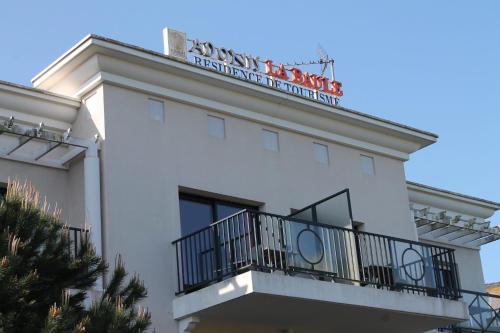 Adonis La Baule