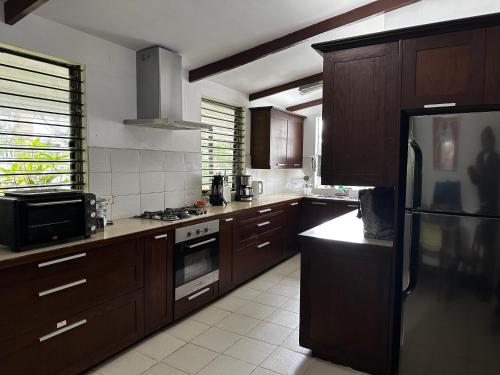 Mid-Century Modern Centrally Located Garden Oasis