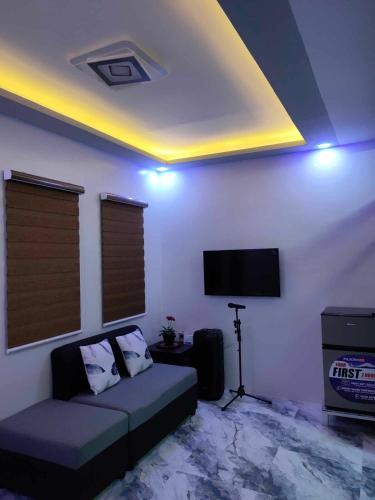 Praise Farmhouse - Private Farmhouse Staycation