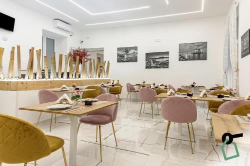 HOTIDAY Room Collection - Napoli Centro Storico