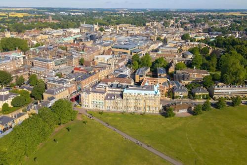 University Arms, Autograph Collection