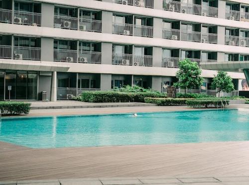 5-Star Feel and Step in Luxury at Fame Residences