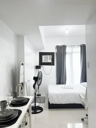 Business Studio in Salcedo Village Makati