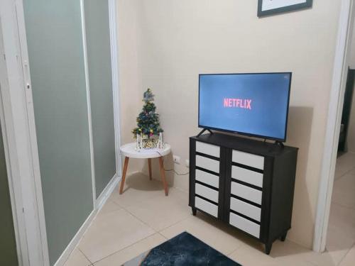 2 bedroom Avida Tower Riala VillaHermia Staycation
