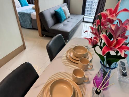 Shore 3 Residences Room 1659 infront of SM MOA