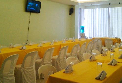 Jade Dragon's Suites