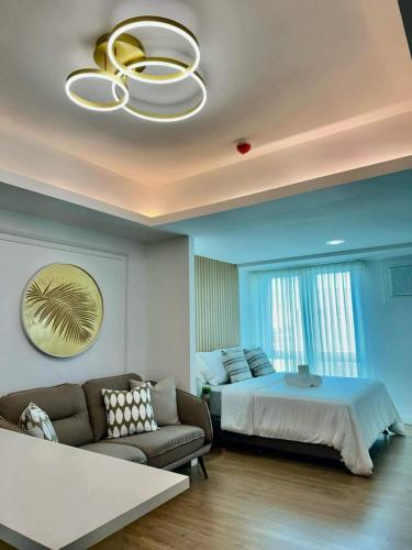 Aesthetic Studio Unit in Abreeza with parking