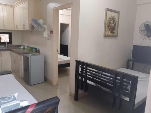 V. F. Riton Apartelle