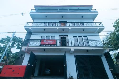 Mina's Place 2 Banez Ville Tacloban By