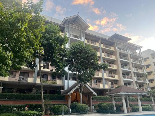 Acacia Estates' The Getaway Taguig, Evergreen