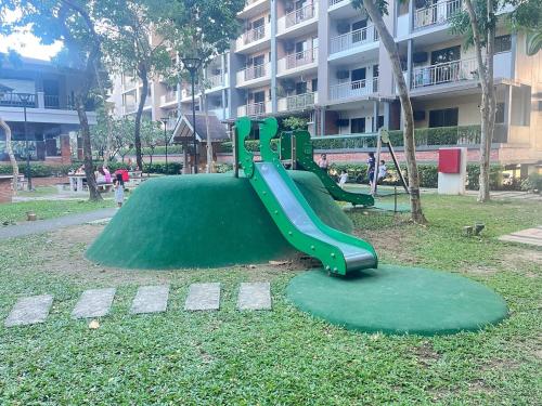 Acacia Estates' The Getaway Taguig, Evergreen