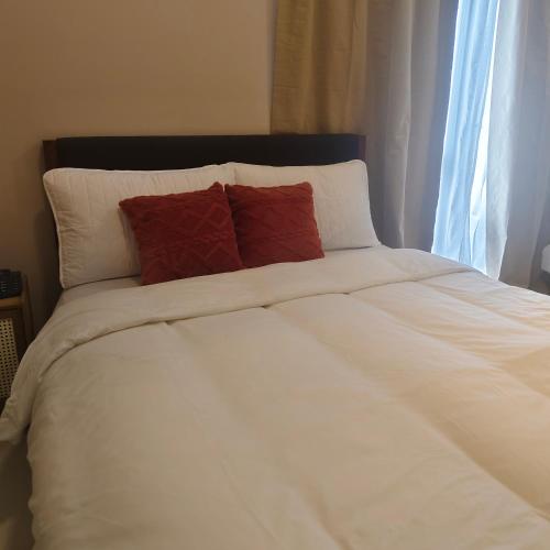 Condo Unit in Manhattan Heights, Cubao