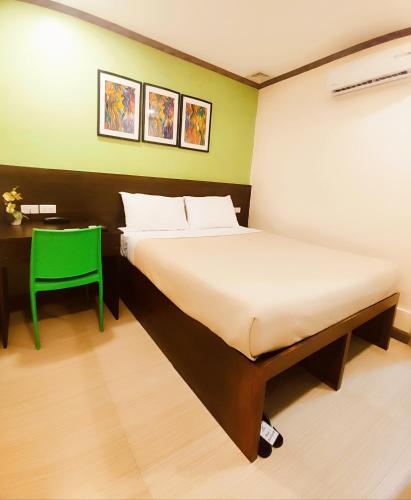 Huanying Hotel