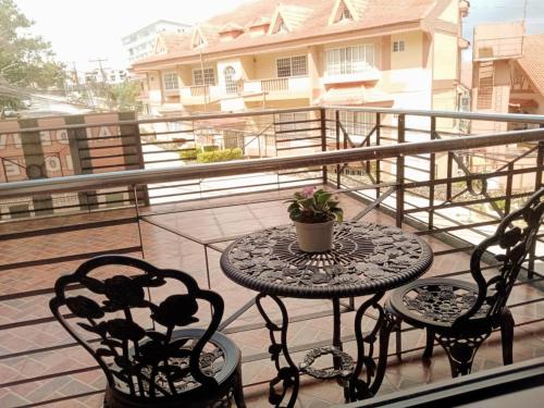 3 Pax Studio Foggy Cold Breeze, Condo in Gardenville Hotel