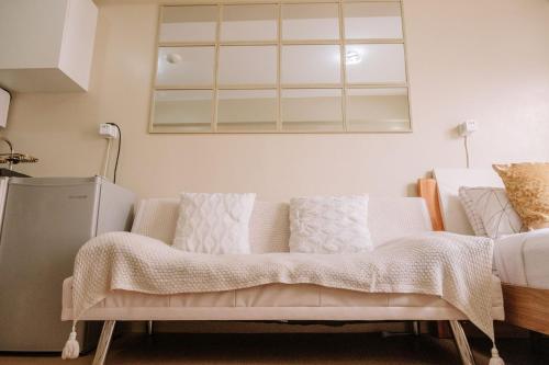 Minimalist Chic City Loft