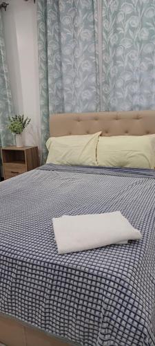 B Mary's Staycation in Tanza CAVITE Condo Type with balcony 2 person