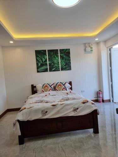 B Mary's Staycation in Tanza CAVITE Condo Type with balcony 2 person