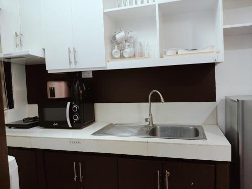 Syv's 2Br & 1T/Bath Condo Oasis Behind SM Mall 411