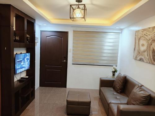 Syv's 2Br & 1T/Bath Condo Oasis Behind SM Mall 411