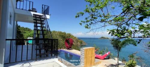 Masamirey Hilltop Cottage with Mini Pool and Beach Access & WIFI - newly built March 2025