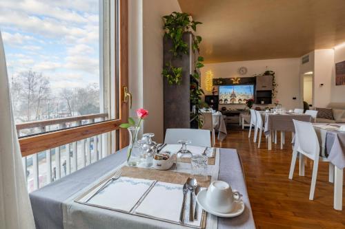 Venice Friends Residence