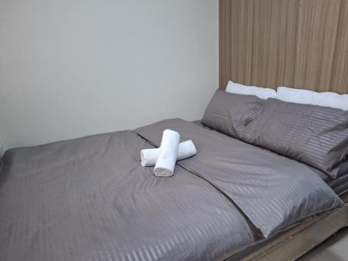 Spacious Big Room with Pool View