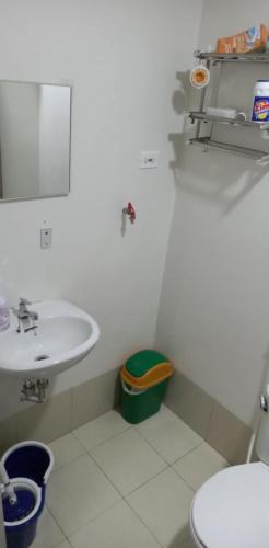 1 Bedroom with Free wifi and Netflix in Trees Residences