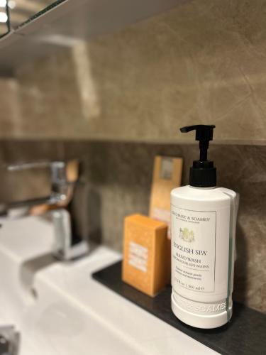 12 Rooms Butik Hotel