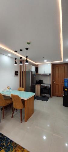 Condo Unit at One Pontefino Tower Unit 706