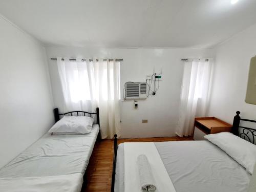 Calapan Transient Budget House Acacia L64