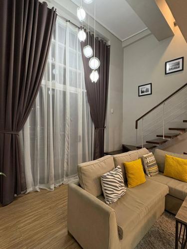 Weni's Place - An Urban Loft Type